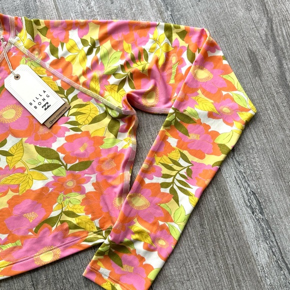 🔥🔥BILLABONG - UNRELEASED SUMMER FOLK CROP LS RASHGAURD🔥🔥 - Picture 3 of 6